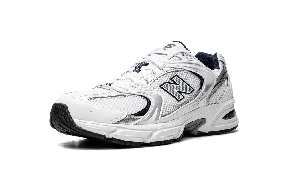 Runner 530 White Silver Navy