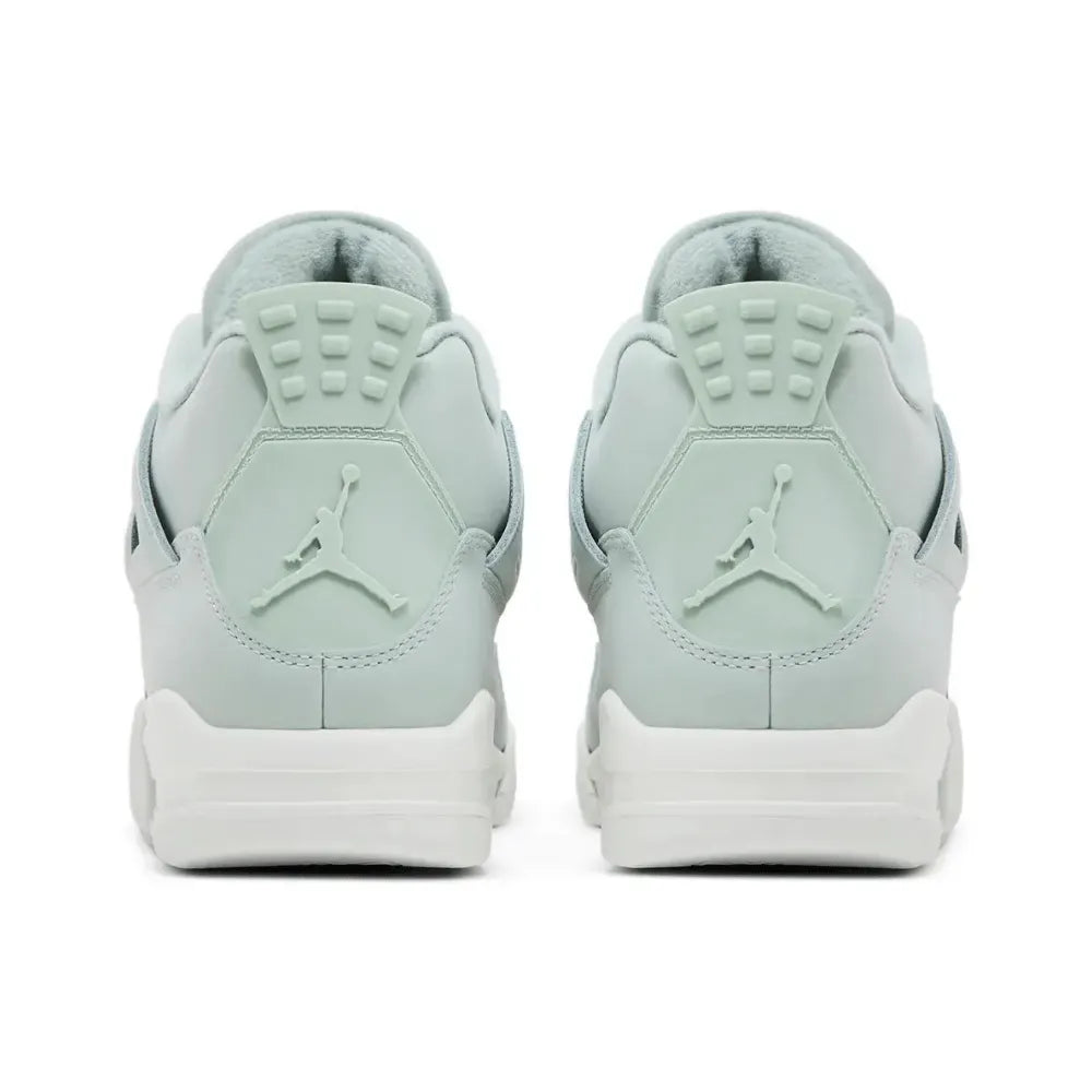 Retro 4 Seafoam Sail