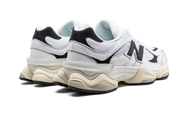 Tech 9060 White Black