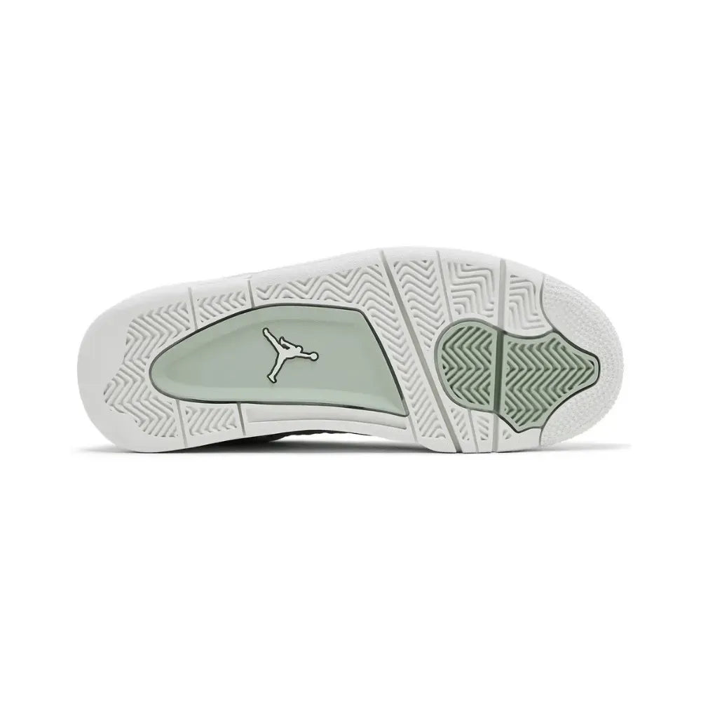 Retro 4 Seafoam Sail