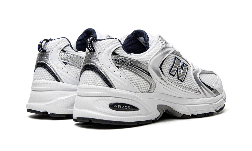 Runner 530 White Silver Navy