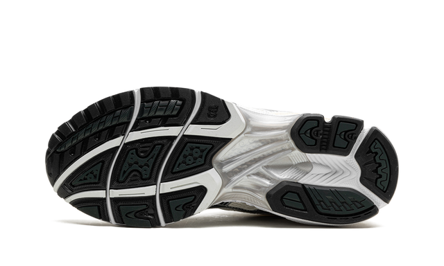 Gel Run 14 Kith Cream Scarab