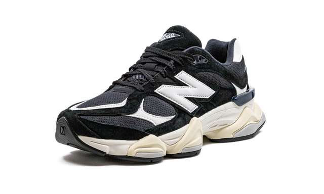 Tech 9060 Black White