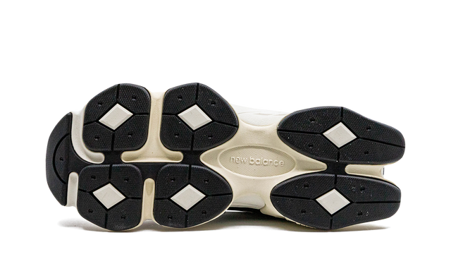 Tech 9060 Black White