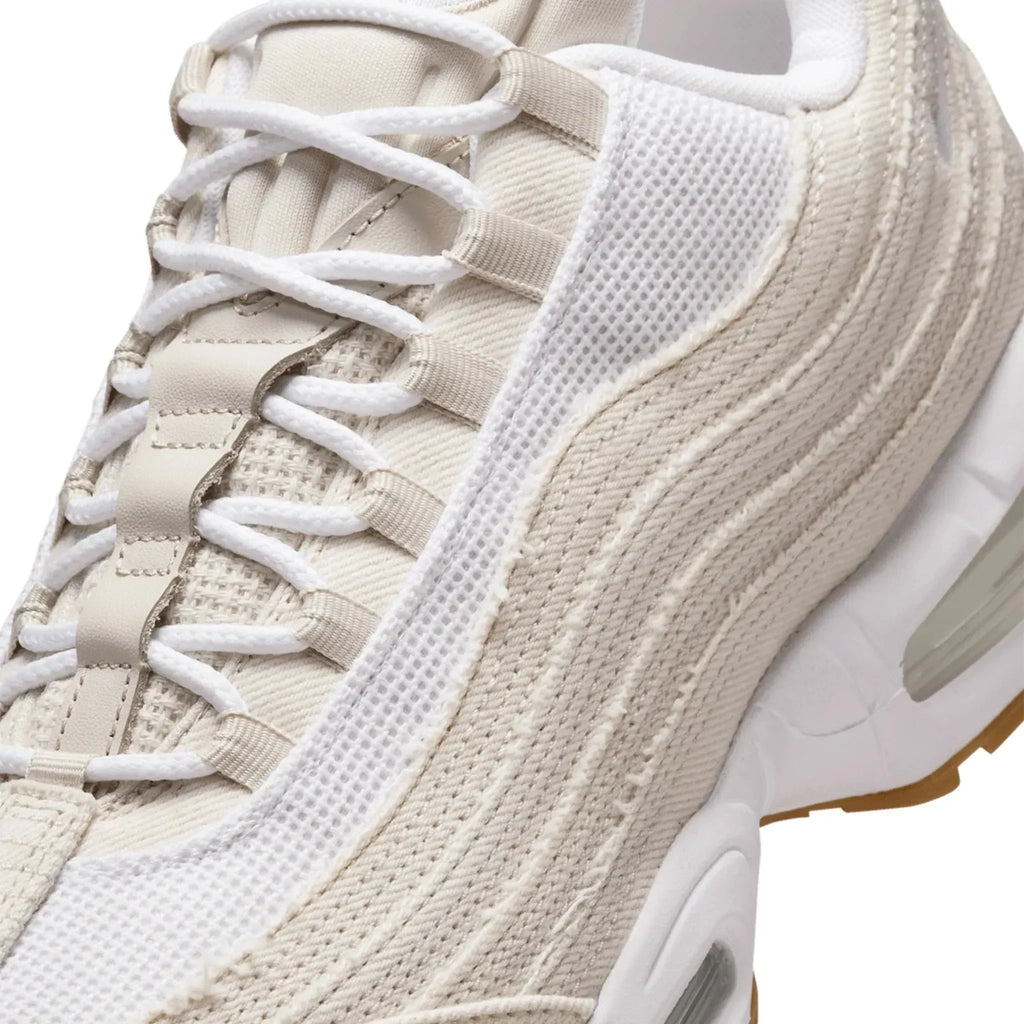 x Levi's Runner 95 White and Ecru