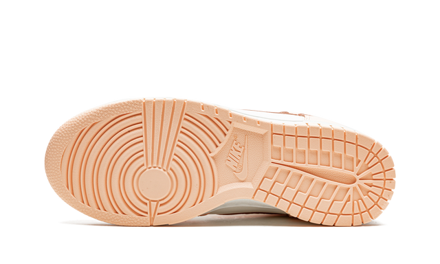 Court High Crimson Tint