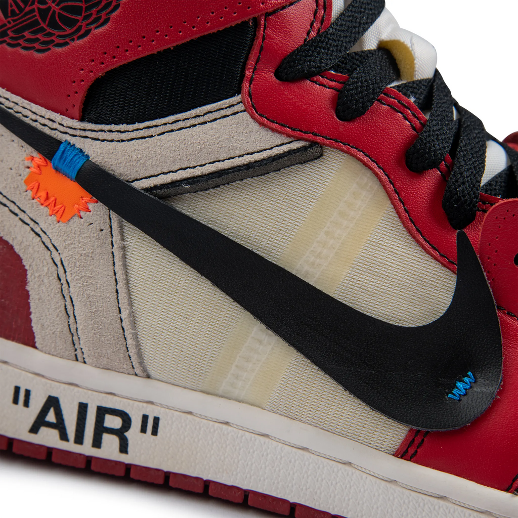Preloved - Retro 1 x 1 Retro High OG Chicago