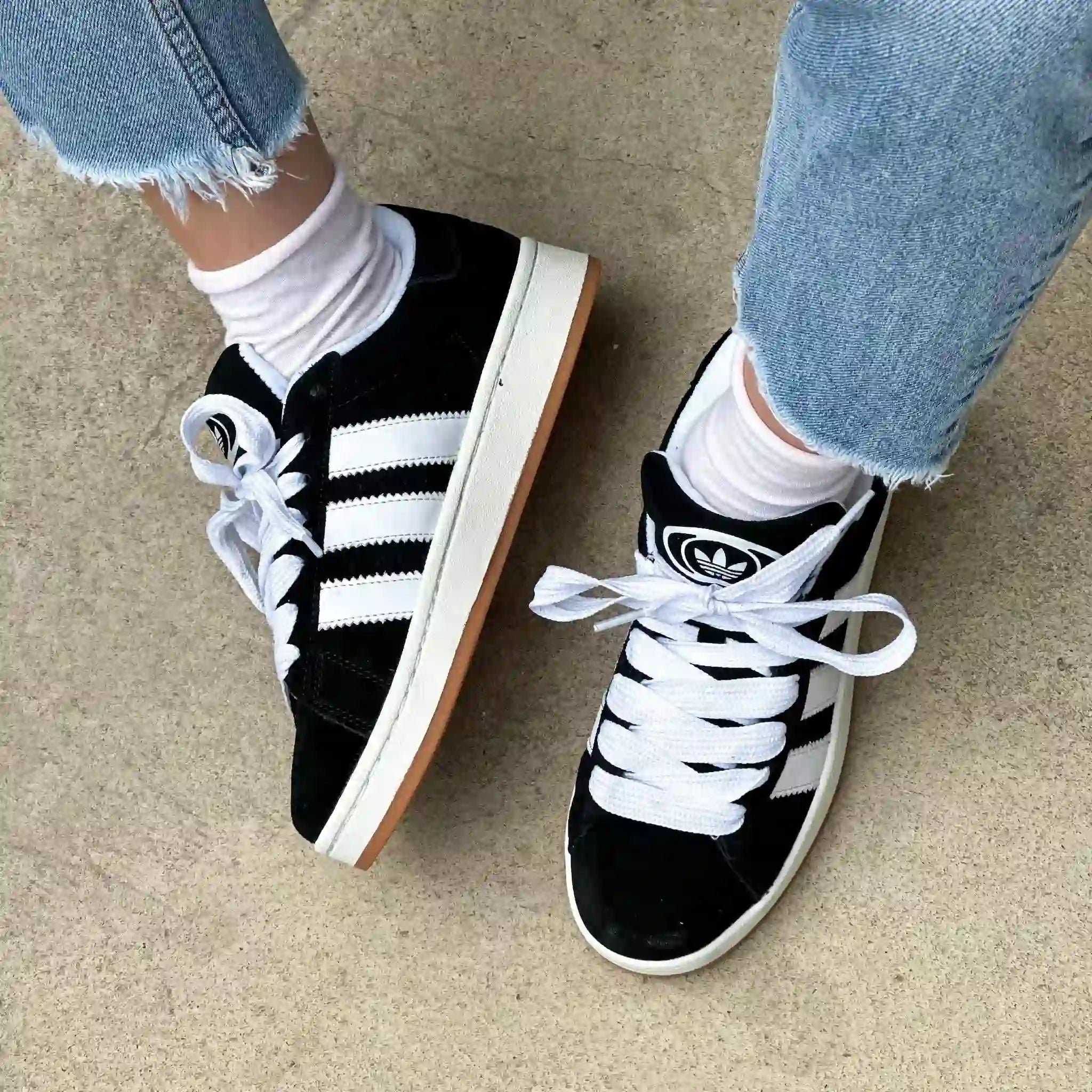 Suede Classic Trainer 00s Core Black White