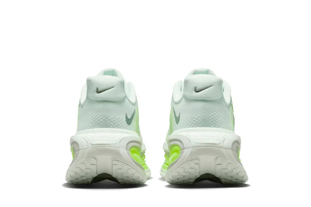 Cushion Runner Premium Barely Volt Green